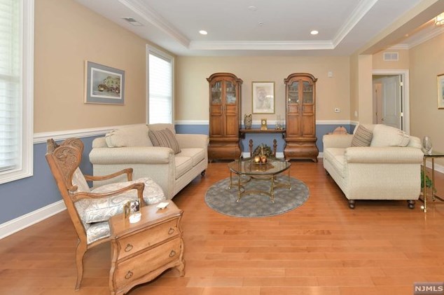 308 Four Seasons Ln, Montvale NJ  07645-1859 exterior