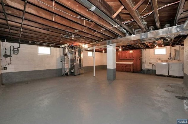 14 Donor Ave, Elmwood Park NJ  07407-1705 exterior