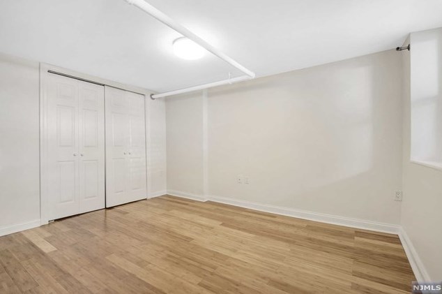 327 St, West New York NJ  07093-2415 exterior