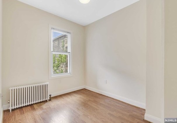 327 St, West New York NJ  07093-2415 exterior