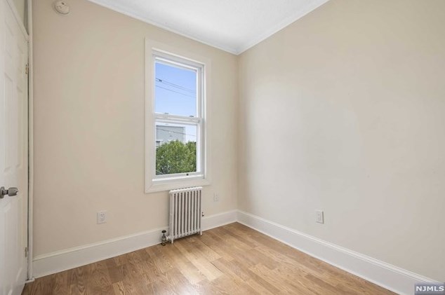 327 St, West New York NJ  07093-2415 exterior