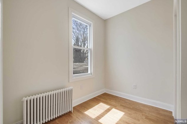 327 St, West New York NJ  07093-2415 exterior