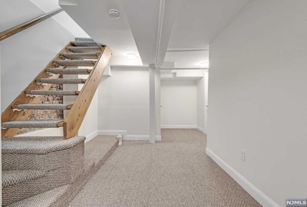 327 St, West New York NJ  07093-2415 exterior