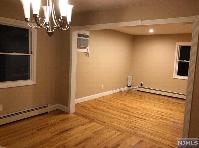 17 Montross Ave, Rutherford NJ  07070-1105 exterior