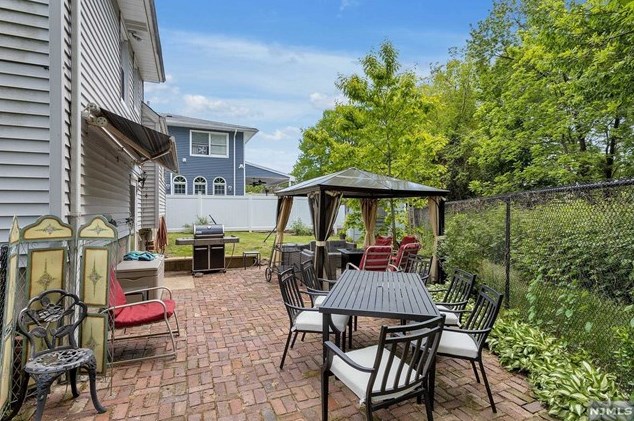 351 Passaic Ave, Rutherford NJ  07070-1827 exterior