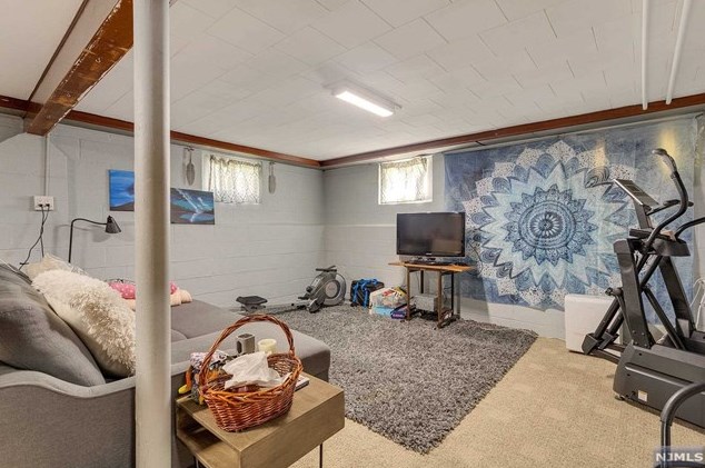 351 Passaic Ave, Rutherford NJ  07070-1827 exterior