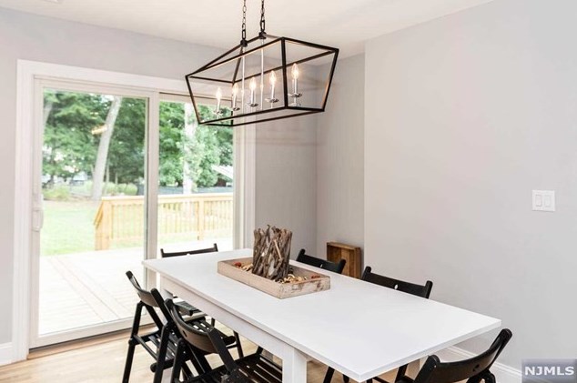 261 Vitmar Pl, Park Ridge NJ  07656-2406 exterior