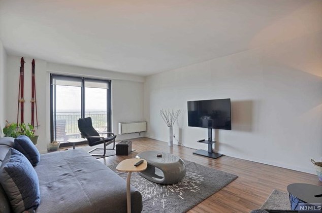 7855 Blvd E #23h, North Bergen, NJ 07047