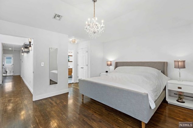 72 Knox Ave, Cliffside Park NJ 07010-2512 exterior