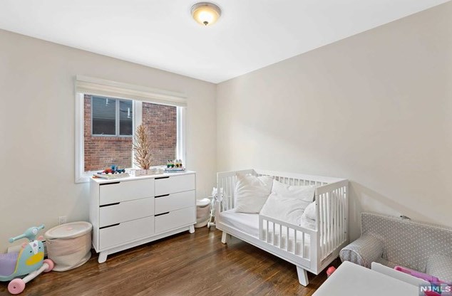 72 Knox Ave, Cliffside Park NJ 07010-2512 exterior