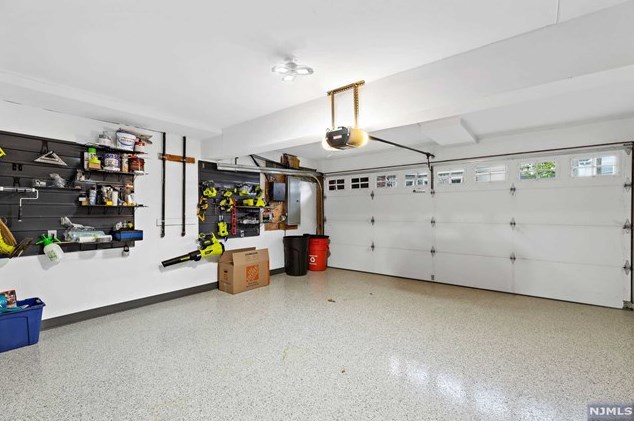 72 Knox Ave, Cliffside Park NJ 07010-2512 exterior