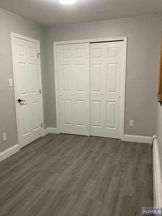 721 Teneyck Ave, Lyndhurst NJ  07071-2824 exterior