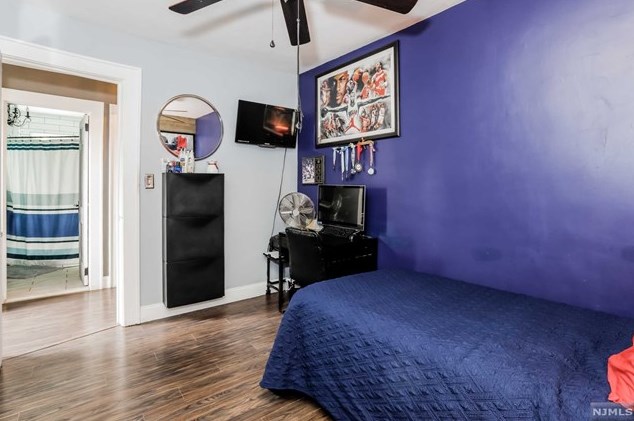 248 Clinton Ave, Bergenfield NJ 07621-3203 exterior