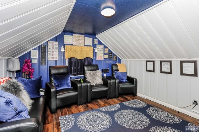 248 Clinton Ave, Bergenfield NJ 07621-3203 exterior