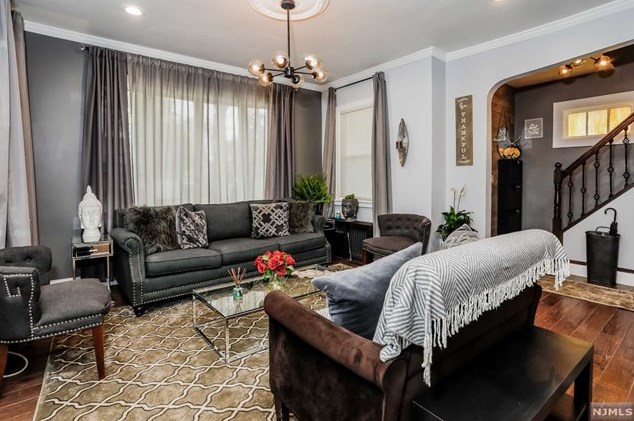 248 Clinton Ave, Bergenfield NJ 07621-3203 exterior