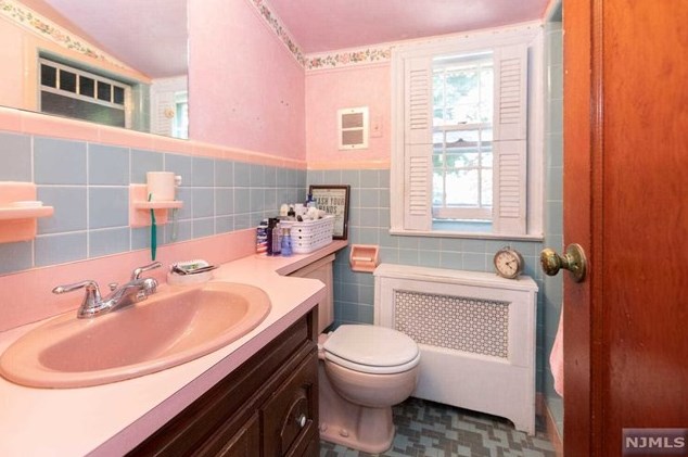 60 Conklin Ave, Hillsdale NJ  07642-2245 exterior