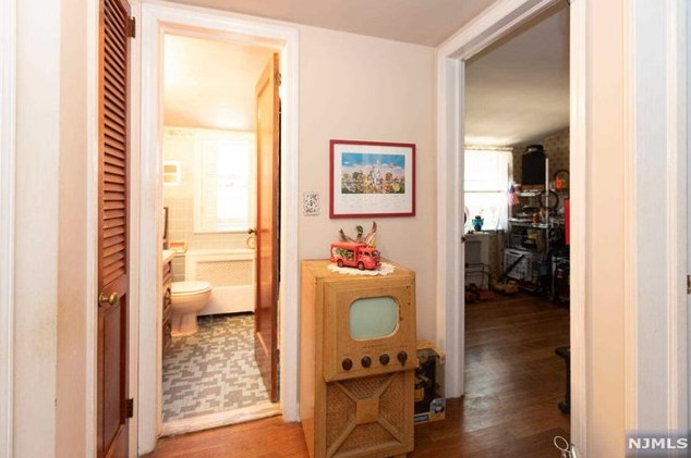 60 Conklin Ave, Hillsdale NJ  07642-2245 exterior