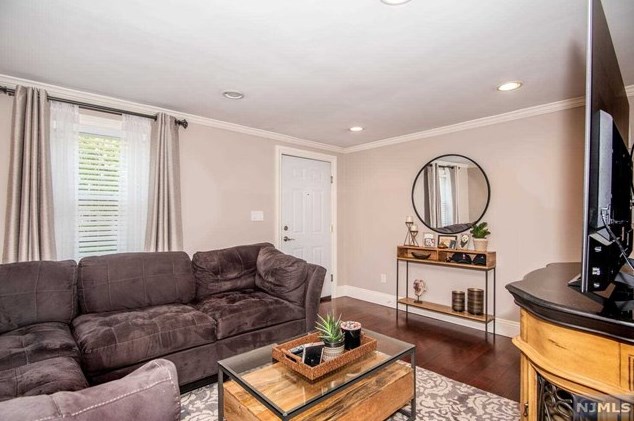 217 David Hooper Pl, Westwood NJ  07675-1909 exterior