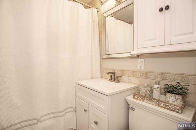 217 David Hooper Pl, Westwood NJ  07675-1909 exterior