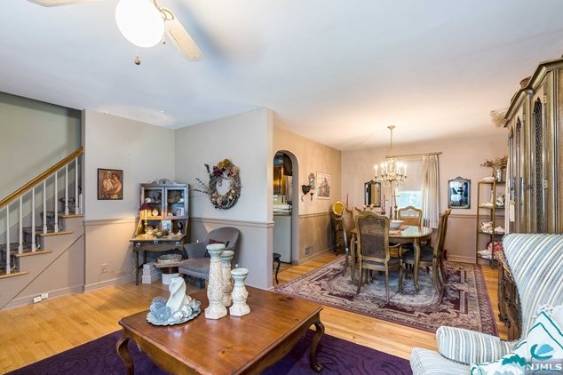 528 Market St, Elmwood Park NJ  07407-3106 exterior