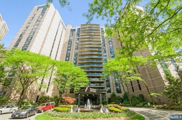 1512 Palisade Ave, West Fort Lee NJ  07024-5308 exterior