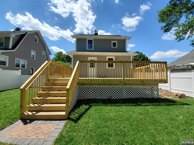 39 Lindley Ave, Tenafly NJ  07670-2816 exterior