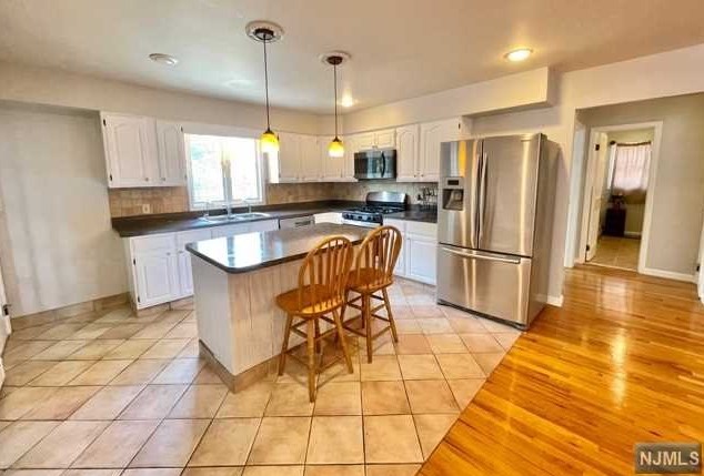 552 Forest Ave, Lyndhurst NJ  07071-2413 exterior