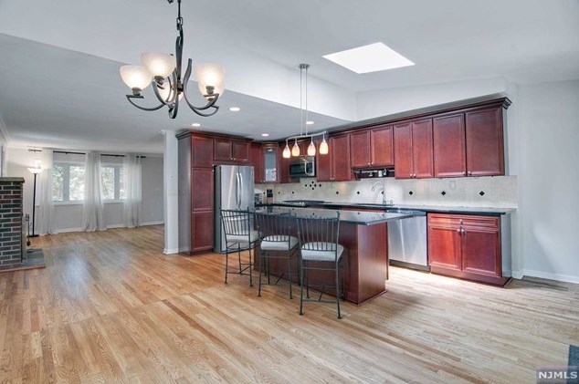 45 Valley Rd, Haworth, NJ 07641