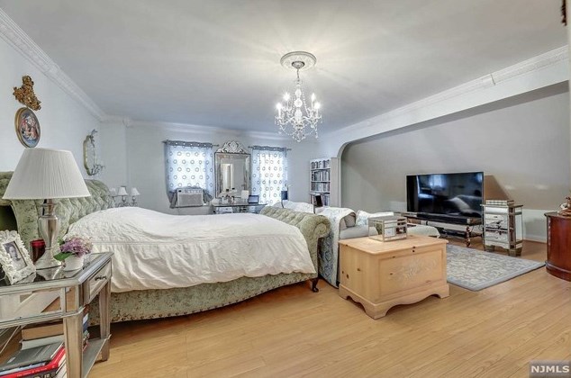 17 Wilson Ave, Rutherford NJ 07070-2732 exterior