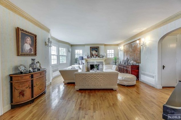 17 Wilson Ave, Rutherford NJ 07070-2732 exterior