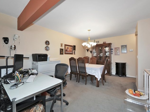 500 Riverside Ave, Lyndhurst NJ  07071-2642 exterior