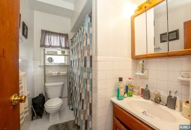 105 Cutler St, Newark NJ 07106-2532 exterior