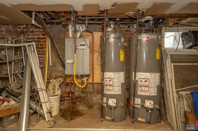 105 Cutler St, Newark NJ 07106-2532 exterior