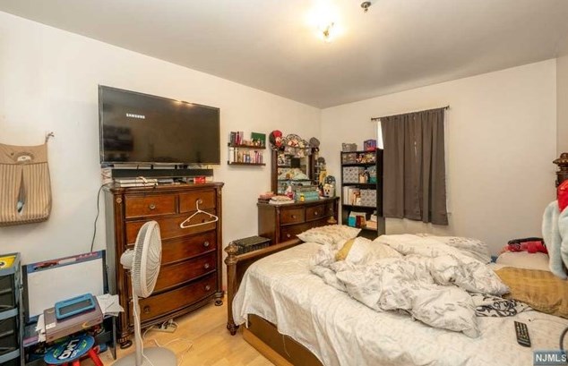 105 Cutler St, Newark NJ 07106-2532 exterior