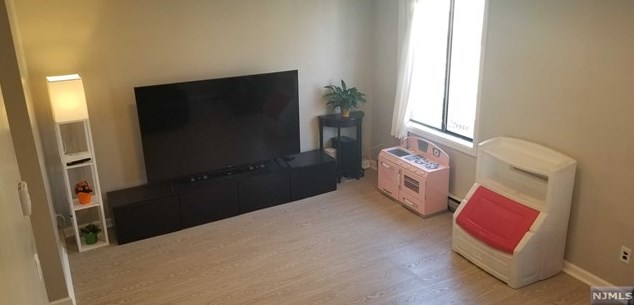 536 Fern Ave, Lyndhurst NJ  07071-2223 exterior