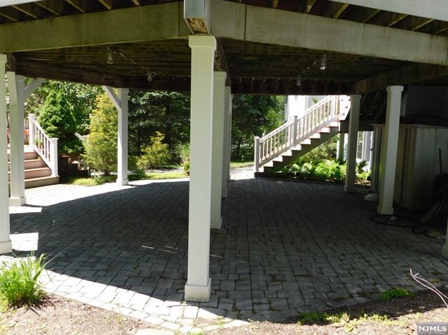 21 Ramapo Mountain Dr, Midvale NJ  07465-1635 exterior