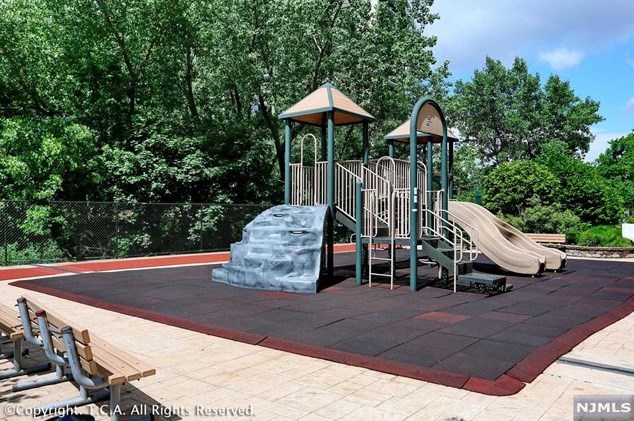 1512 Palisade Ave, West Fort Lee NJ  07024-5308 exterior