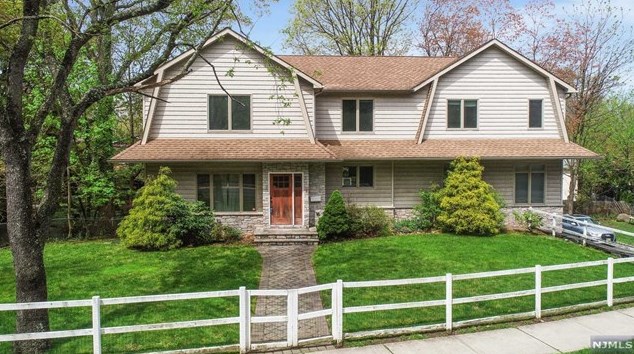 11 Huyler Ave, Tenafly NJ  07670-2712 exterior