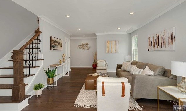 27 Sand Rd, Westwood NJ  07675-2417 exterior