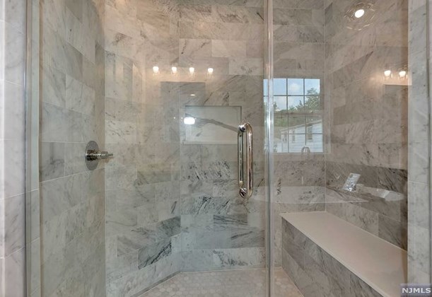 27 Sand Rd, Westwood NJ  07675-2417 exterior