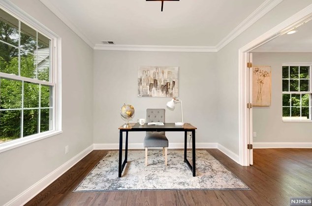 27 Sand Rd, Westwood NJ  07675-2417 exterior