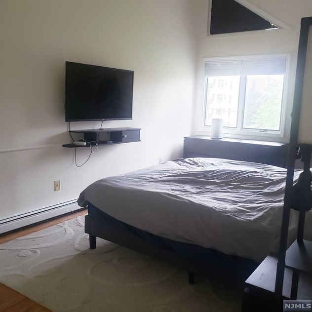 111 Washington Ave, West Fort Lee NJ  07024-3502 exterior