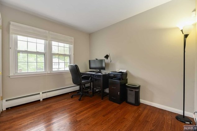 51 Fairhaven Dr, Hillsdale NJ  07642-1127 exterior