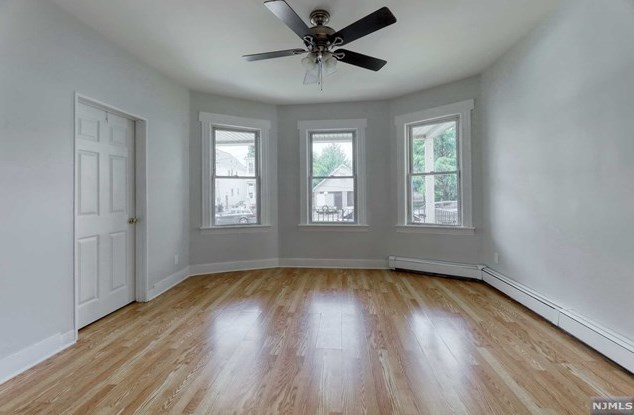 41 High St, Clifton NJ 07014-1235 exterior