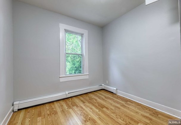 41 High St, Clifton NJ 07014-1235 exterior