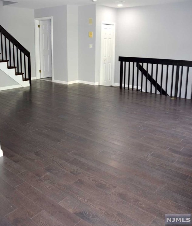 259 Village Circle Dr, West Fort Lee NJ  07024-2156 exterior