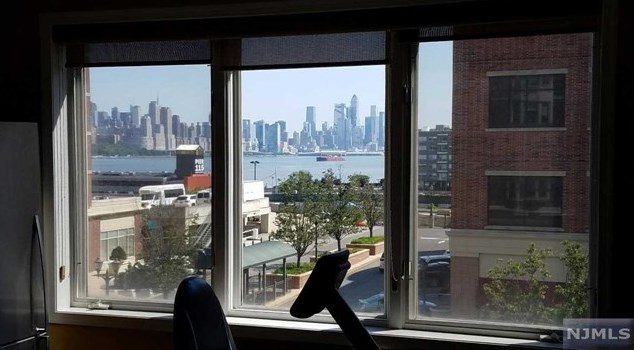 2201 City Pl #2201, Edgewater, NJ 07020