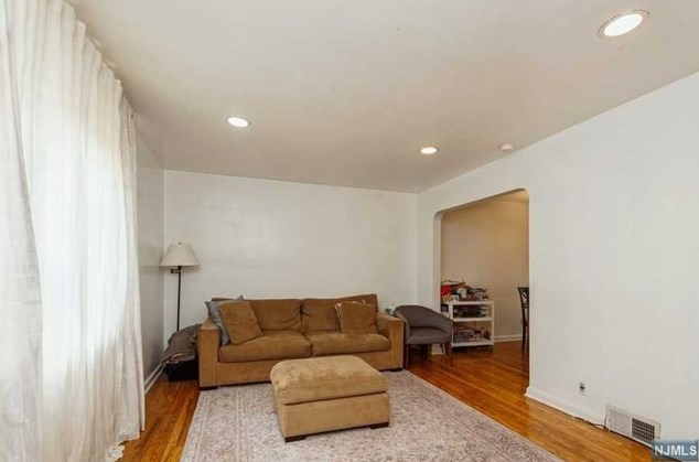 39 Browning Ave, Tenafly NJ  07670-1912 exterior