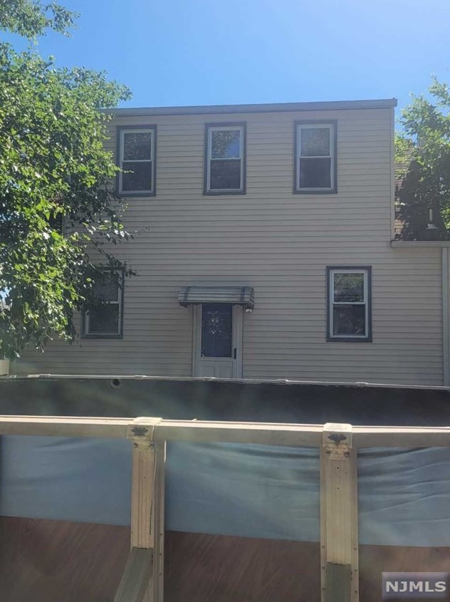 306 Maitland Ave, Paterson NJ  07502-1338 exterior