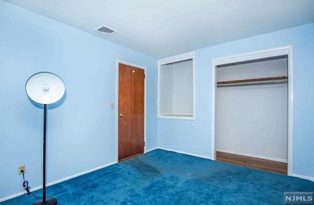 35 Winthrop Rd, Hillsdale NJ  07642-1114 exterior